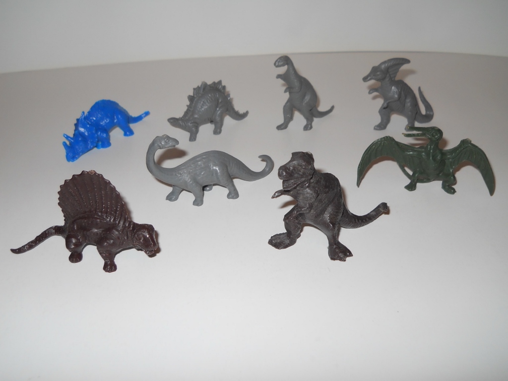 series plastic cereal toy Kellogs 1960s. from wild animals Blue bear 